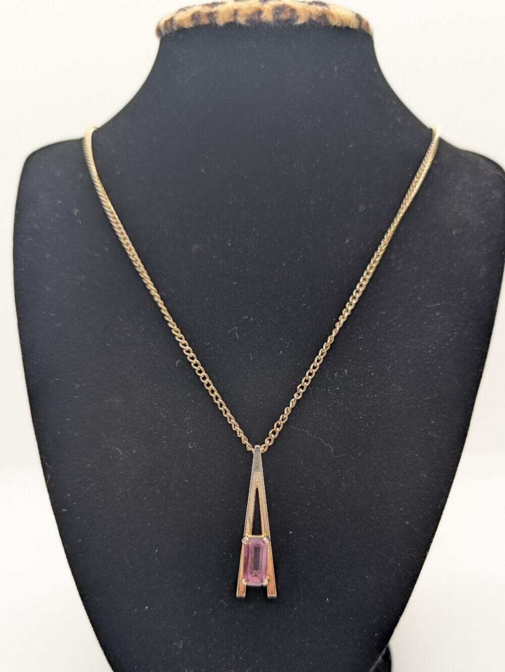 Vintage Avon Gold-tone Pendant Necklace From The 1970s Plaza IV Collection